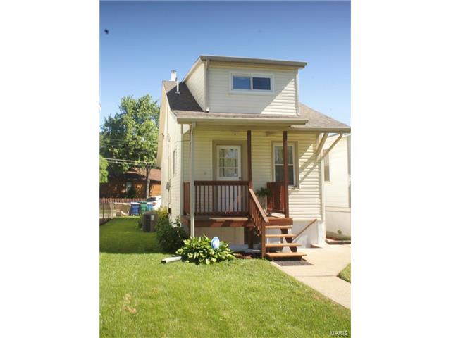 9702 Gentry Avenue, St Louis, MO 63125