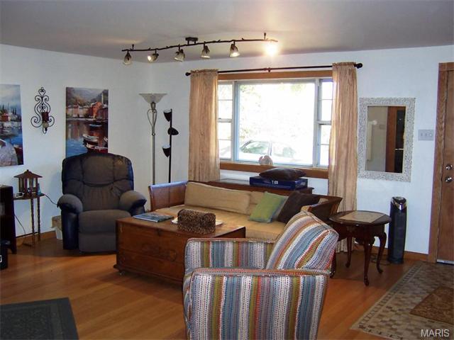 3904 Will Avenue, St Louis, MO 63125