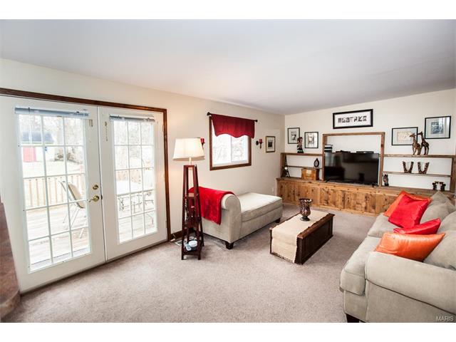 850 Hawkins Court, St Louis, MO 63126