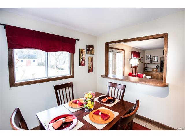 850 Hawkins Court, St Louis, MO 63126