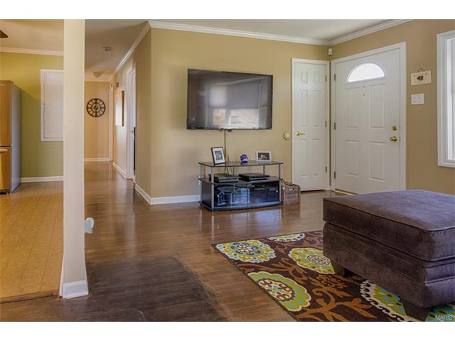 11069 Golf Crest Drive, St Louis, MO 63126