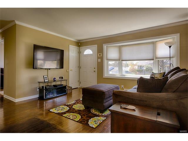 11069 Golf Crest Drive, St Louis, MO 63126