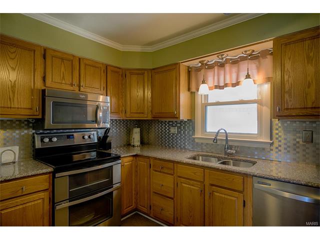 11069 Golf Crest Drive, St Louis, MO 63126