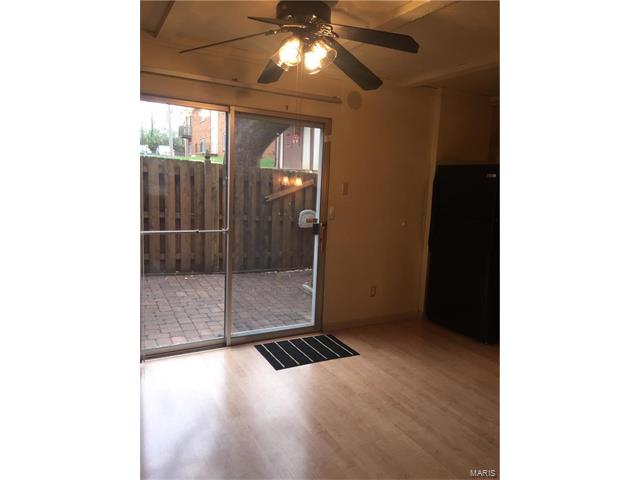 10830 Carroll Wood Way, Unincorporated, MO 63128