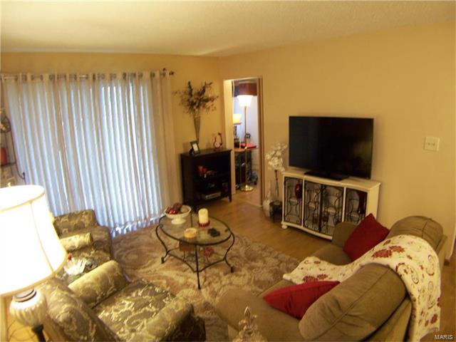 5265 Cricket Glen, St Louis, MO 63129