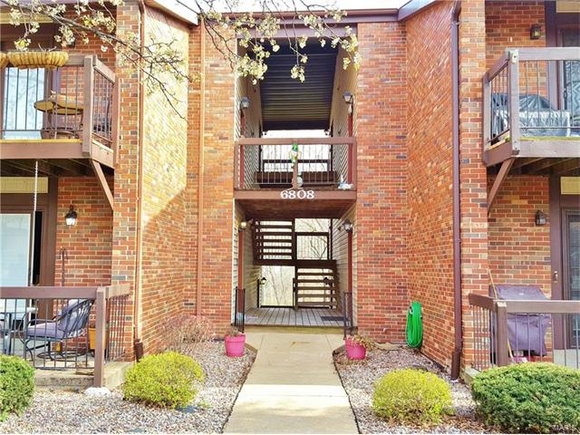 6808 Cottage Grove Lane, St Louis, MO 63129