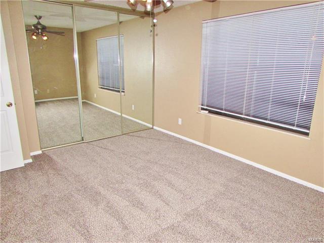 6808 Cottage Grove Lane, St Louis, MO 63129