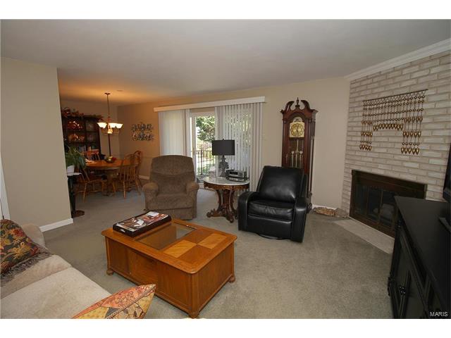 5268 Cricket Glen Court, St Louis, MO 63129