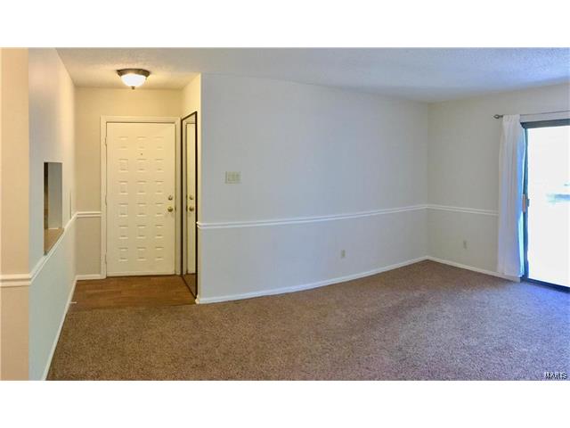 6844 Cottage Grove, St Louis, MO 63129