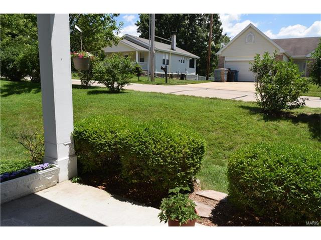 27 Berview CIR G, St Louis, MO 63129