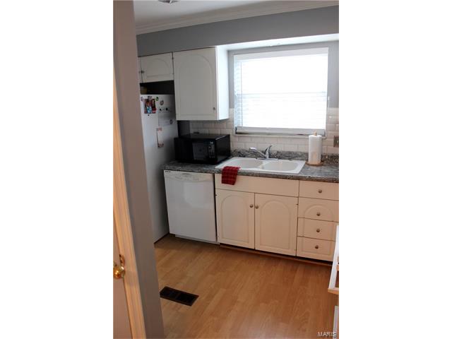 4342 Forest De Ville, St Louis, MO 63129