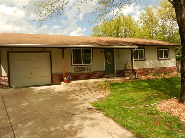 425 Rockview, St Louis, MO 63129