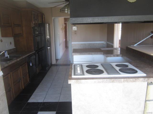 1119 West Parkedge Lane, St Louis, MO 63130