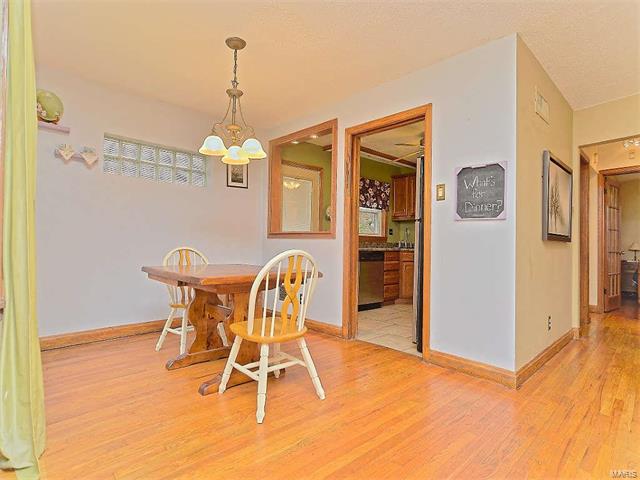 6907 Melrose Avenue, St Louis, MO 63130