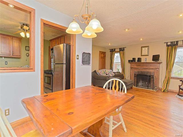 6907 Melrose Avenue, St Louis, MO 63130