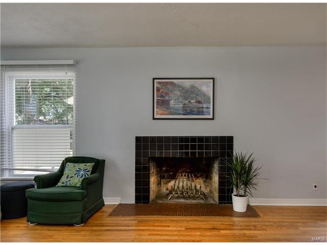 1583 Quendo Avenue, University City, MO 63130