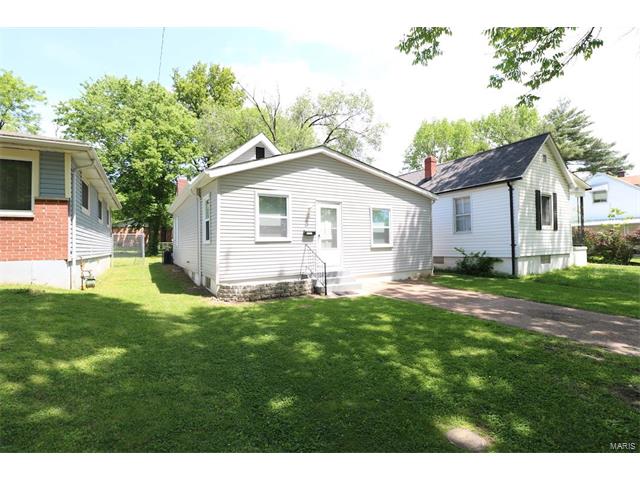 7035 Julian Avenue, St Louis, MO 63130