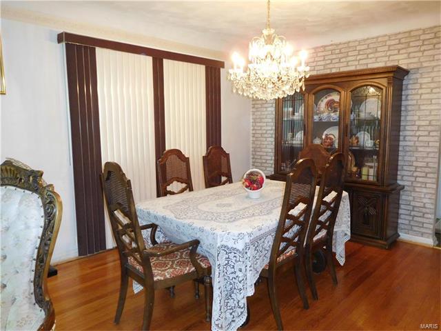 1212 Pennsylvania Avenue, St Louis, MO 63130