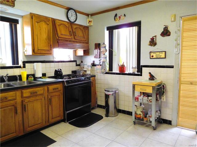 1212 Pennsylvania Avenue, St Louis, MO 63130