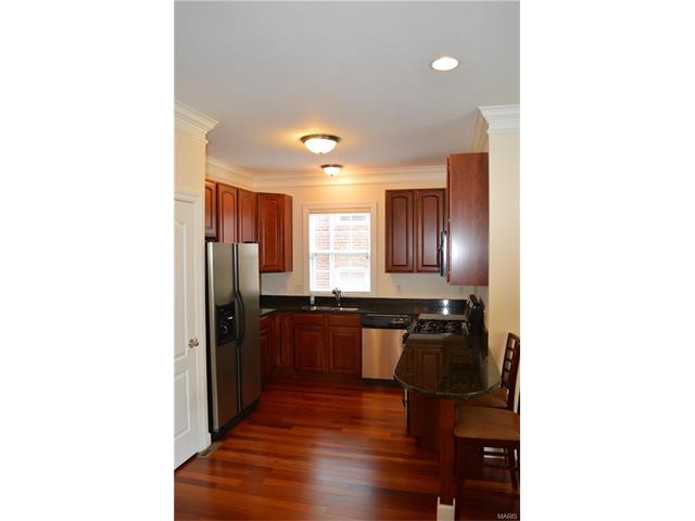 7147 Dartmouth Avenue, University City, MO 63130