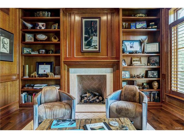4 Lynnbrook Road, St Louis, MO 63131