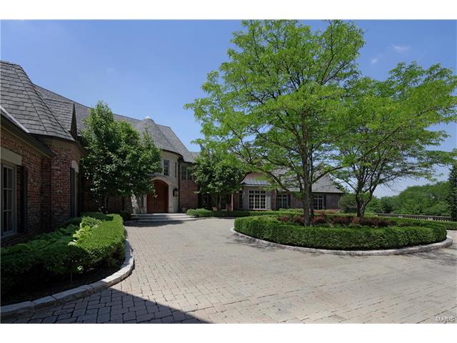 1290 Dry Ridge Road, Town And Country, MO 63131