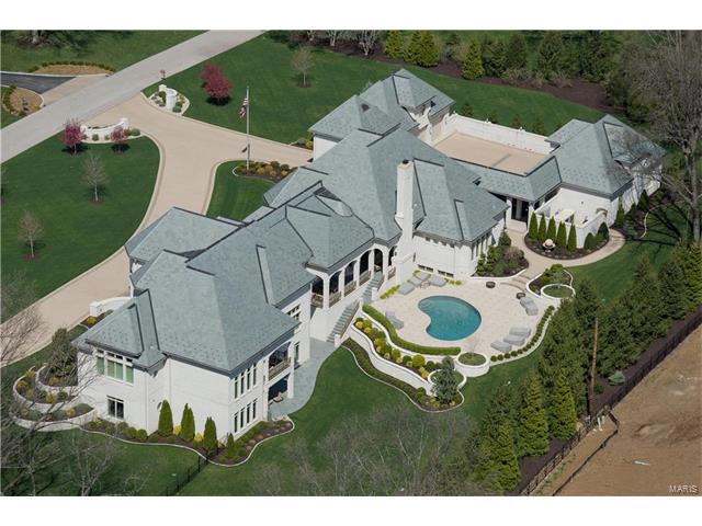 42 Huntleigh Woods Drive, Huntleigh, MO 63131