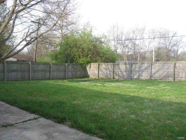 6803 Torlina, St Louis, MO 63134