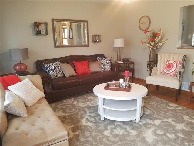 820 Thatcher Avenue, St Louis, MO 63135
