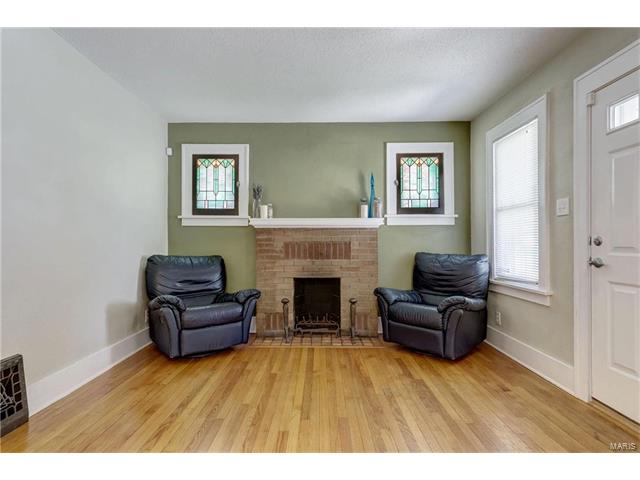 718 Wesley Avenue, St Louis, MO 63135