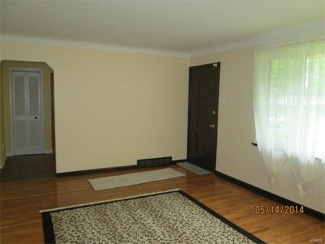 10507 Green Slope Drive, St Louis, MO 63136