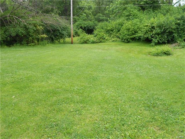 8836 Cherrywood Lane, St Louis, MO 63136
