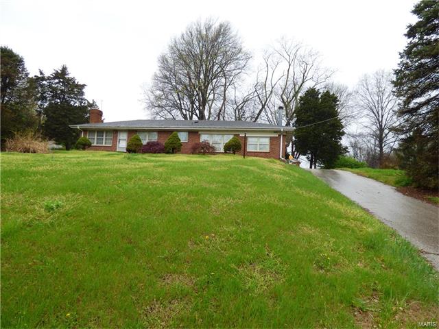 12087 Riverview Drive, St Louis, MO 63138