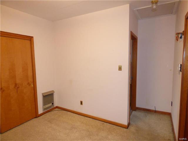 12087 Riverview Drive, St Louis, MO 63138