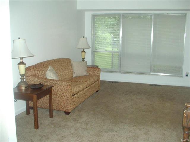 12223 Fontaine Lane, St Louis, United States 63138