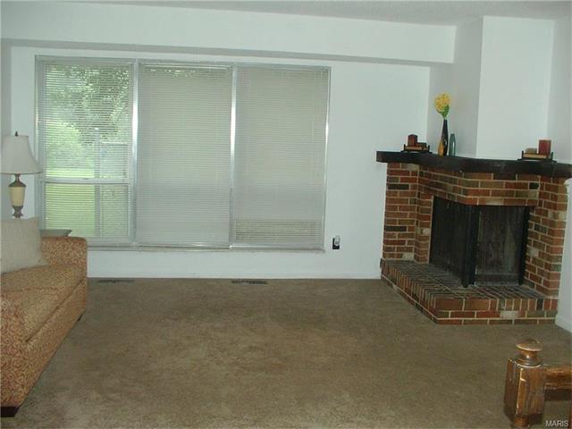 12223 Fontaine Lane, St Louis, United States 63138