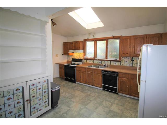 6566 Southwest Avenue, St Louis, MO 63139