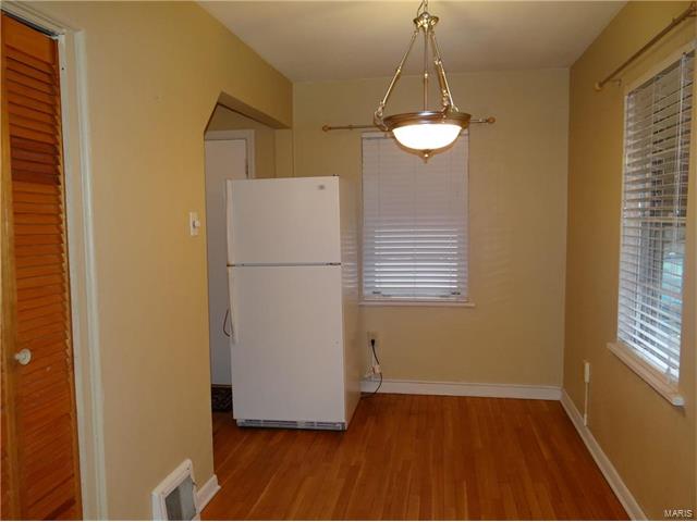 3267 Volo Avenue, St Louis, MO 63139