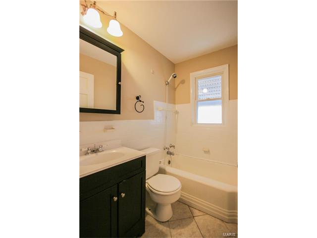 6715 Dale Avenue, St Louis, MO 63139