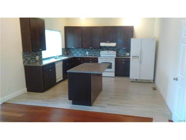 6456 Southwest Avenue, St Louis, MO 63139