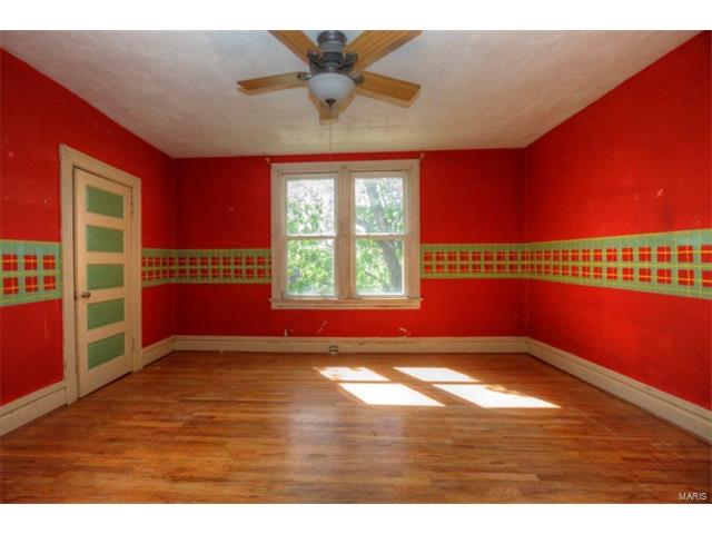 1106 Forest Avenue, St Louis, MO 63139