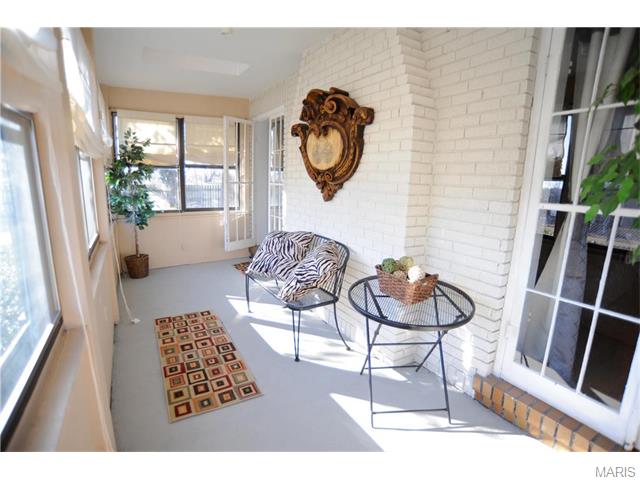 6424 Bradley Avenue, St Louis, MO 63139