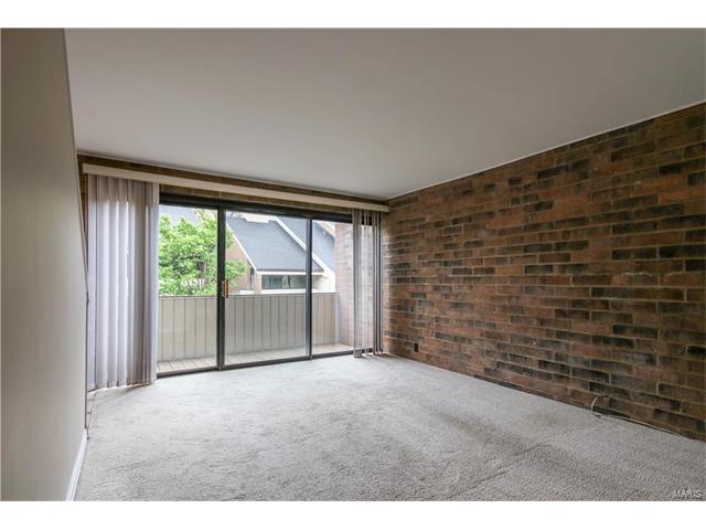 657 Coeur De Royale Drive, St Louis, MO 63141