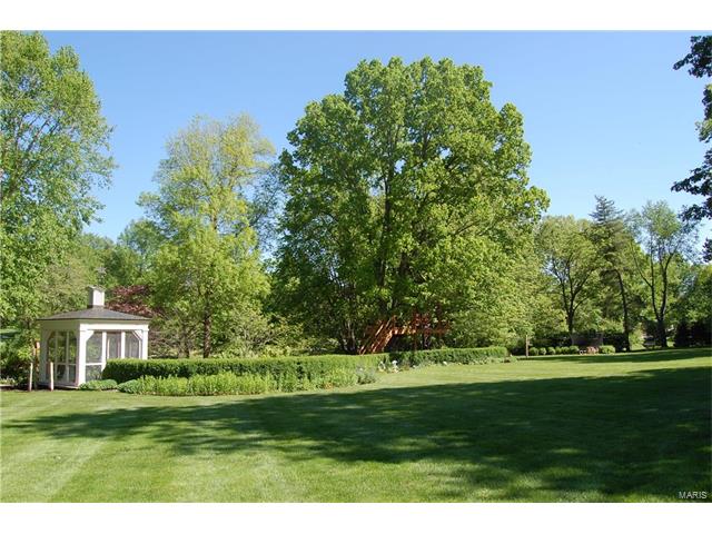 2 Bellerive Country Club, Town And Country, MO 63141