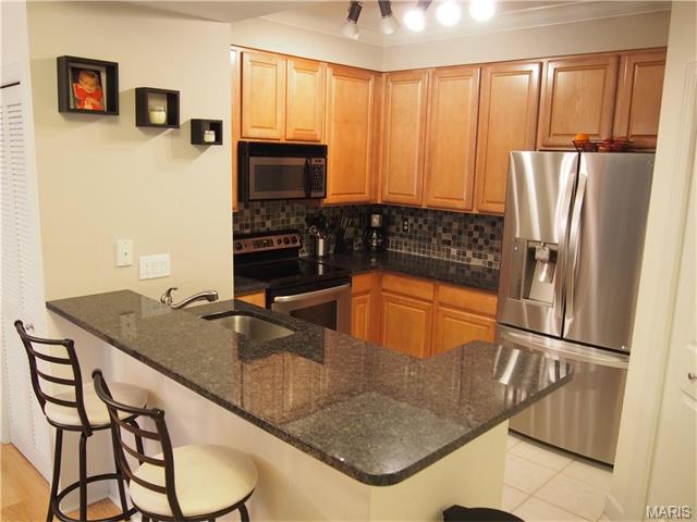 13115 Mill Crossing, St Louis, MO 63141