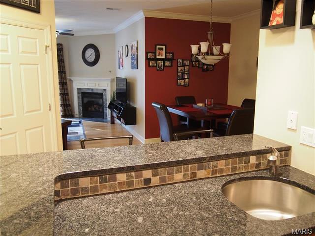 13115 Mill Crossing, St Louis, MO 63141
