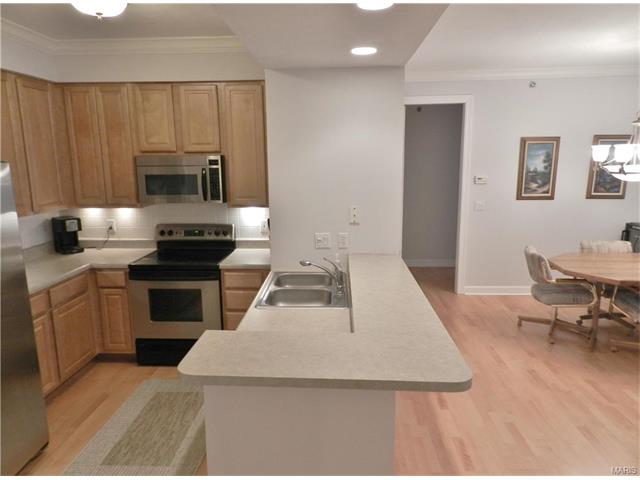 13101 Mill Crossing, St Louis, MO 63141