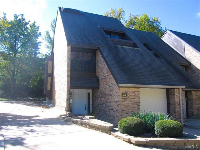 958 Somerfor Place, St Louis, United States 63141