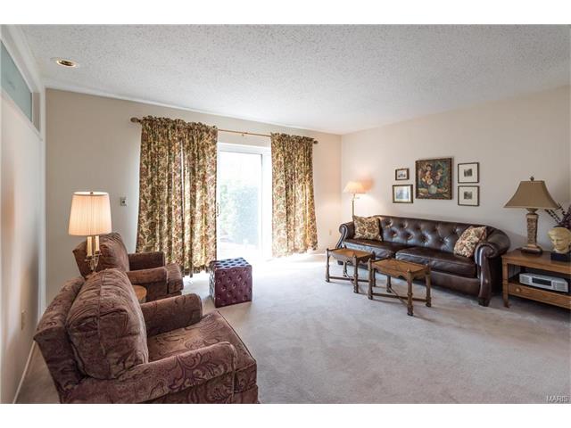 812 Amolac, St Louis, United States 63141