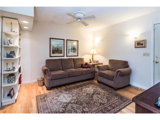 812 Amolac, St Louis, United States 63141